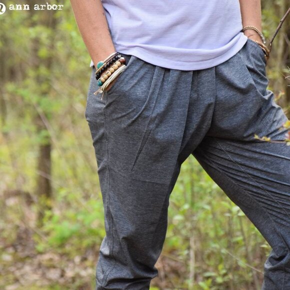 Lululemon & go Keepsake Grey STudio Jogger Pant - Size 8 - Picture 10 of 17